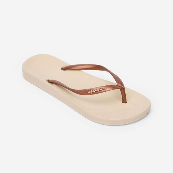 Japonki damskie Ipanema Anatomic Tan. Czerwone klapki Ipanema, bez wzorów, z gumy, bez obcasa. Za 54.99 zł.