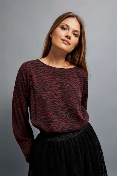 Koszula ze zwierzęcym wzorem. Koszule MOODO, bez wzorów, z wiskozy, bez kołnierzyka, bez ramiączek. W wyprzedaży za 39.99 zł.