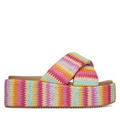 Klapki Roxy. Czerwone klapki Roxy, bez wzorów, bez obcasa. Za 139.99 zł.