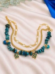 L'Atelier de Gaia Pozłacana bransoletka z opalami, turkusami i cyrkoniami na kostkę rozmiar: onesize. Niebieskie bransoletki L'Atelier de Gaia, z cyrkonią, pozłacane. Za 51.95 zł.