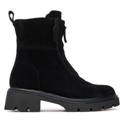 Botki Tamaris. Czarne botki Tamaris, bez wzorów, bez obcasa, na płaskiej podeszwie, bez zapięcia. Za 499.99 zł.