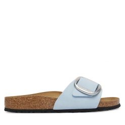 Klapki Birkenstock. Niebieskie klapki Birkenstock, bez wzorów, bez obcasa. Za 509.99 zł.