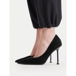 Szpilki GINO ROSSI. Czarne szpilki Gino Rossi, bez wzorów, bez obcasa, na szpilce, bez zapięcia. Za 379.99 zł.