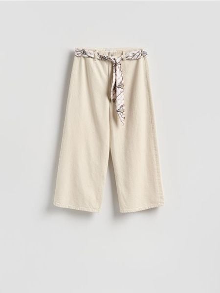 Jeansy culotte z chustką - kremowy. Białe jeansy Reserved, bez wzorów. Za 139.99 zł.