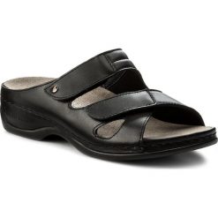 Klapki BERKEMANN - Janna 01027 Schwarz 906. Czarne klapki Berkemann, bez wzorów, ze skóry, bez obcasa, na obcasie. W wyprzedaży za 339.00 zł.