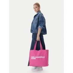 Torebka Karl Lagerfeld Jeans. Czerwone shopper Karl Lagerfeld Jeans, bez wzorów, z jeansu, bez dodatków. Za 259.99 zł.