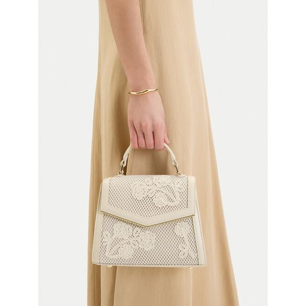 Torebka Nine West. Brązowe torebki klasyczne Nine West, bez wzorów, bez dodatków. Za 211.99 zł.