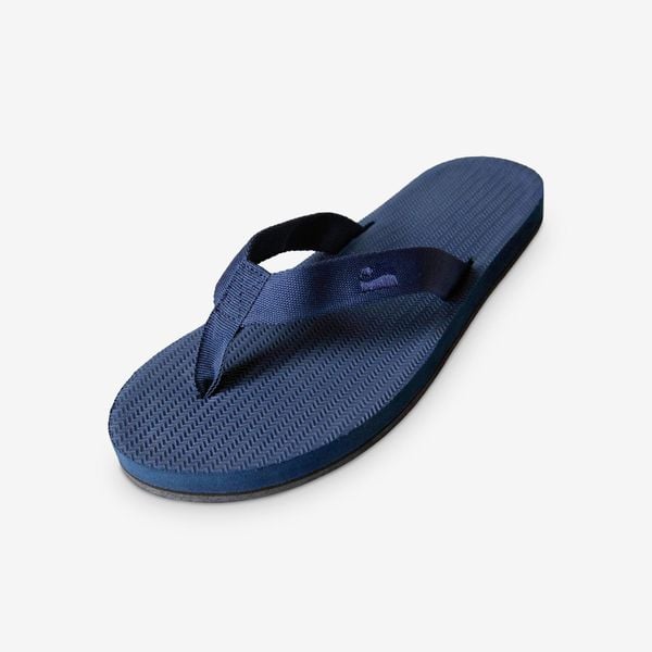 Klapki damskie - Easy Living Lite Shore. Niebieskie klapki INDOSOLE, bez wzorów, z nylonu, bez obcasa. Za 132.00 zł.
