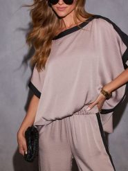 Milan Kiss Bluzka w kolorze beżowym rozmiar: L. Brązowe bluzki Milan Kiss, l, bez wzorów, bez kołnierzyka, bez ramiączek. Za 130.99 zł.