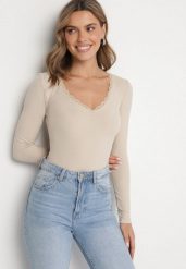 Beżowa Prążkowana Bluzka z Wiskozą i Koronką Tasfia. Brązowe bluzki Born2be, m, z aplikacjami, z jeansu, eleganckie, bez kołnierzyka, bez ramiączek. W wyprzedaży za 46.74 zł.