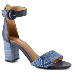 Granatowe Sandały Maciejka Letnie Buty Na Obcasie. Niebieskie sandały Maciejka, z aplikacjami, ze skóry, wakacyjne, bez obcasa, na obcasie, bez zapięcia. Za 239.00 zł.