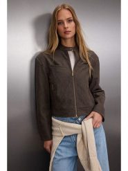 Trendyol Kurtka w kolorze ciemnobrązowym ze skóry syntetycznej rozmiar: S. Brązowe kurtki Trendyol, s, bez wzorów, ze skóry, bez kaptura. Za 65.99 zł.