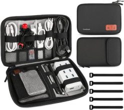 Torba do przechowywania organizera kabli w kolorze czarnym. Czarne torby na laptopa TRAVELHAWK, bez wzorów, z materiału. Za 18.95 zł.