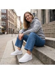 Inselhauptstadt Sneakersy w kolorze białym rozmiar: 38. Białe trampki Inselhauptstadt, bez wzorów, bez zapięcia. Za 60.99 zł.