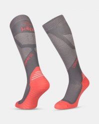Unisex podkolanówki do biegania Kilpi COMPRESS-U. Czerwone skarpety Kilpi, bez wzorów. Za 127.71 zł.