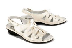 SUAVE 711039-8 natural, sandały damskie. Brązowe sandały Suave, bez wzorów, z gumy, bez obcasa, na koturnie, bez zapięcia. Za 289.90 zł.