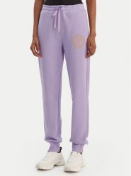 Versace Jeans Couture Spodnie dresowe 80HAAT02 CF01T Fioletowy Regular Fit. Fioletowe spodnie dresowe Versace Jeans Couture, xs, bez wzorów, z bawełny. Za 969.99 zł.