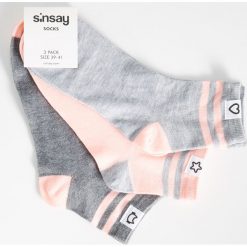 Skarpetki z naszywkami - Różowy. Skarpety Sinsay. Za 9.99 zł.