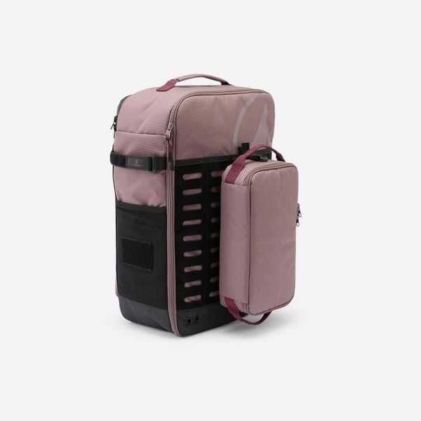 Torba sportowa Domyos 30 l. Brązowe torby na laptopa DOMYOS, bez wzorów, z materiału. Za 299.99 zł.