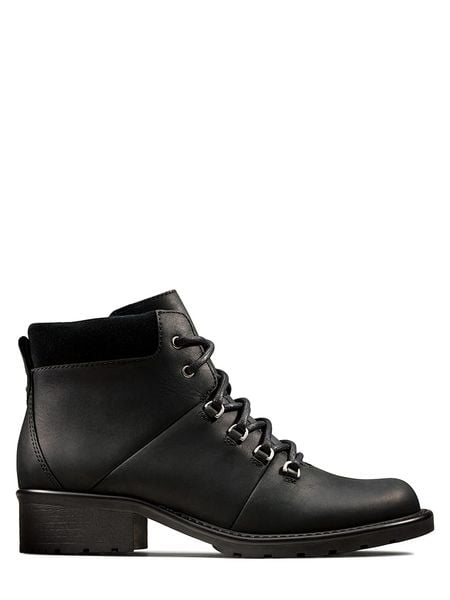 Clarks Skórzane trzewiki w kolorze czarnym rozmiar: 39. Czarne botki Clarks, bez wzorów, ze skóry, bez obcasa, bez zapięcia. Za 269.95 zł.