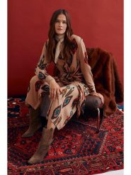 TATUUM Sukienka w kolorze beżowym rozmiar: 38. Brązowe sukienki Tatuum, na imprezę, s, bez wzorów, z wiskozy, klasyczne, bez kołnierzyka, bez ramiączek, maxi. Za 152.98 zł.