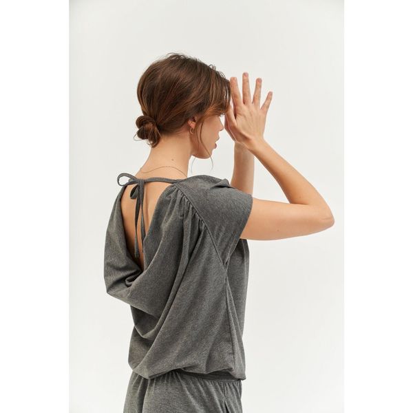 Top do jogi Moonholi Gravity Wave Top z wiązaniem na plecach. Szare topy MOONHOLI, xs, bez wzorów, bez kołnierzyka, bez ramiączek. Za 299.00 zł.