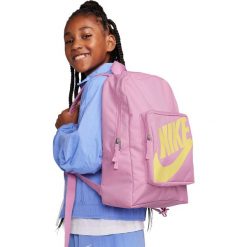 Plecak Nike Classic 16 L, Dla obu płci. Czerwone plecaki Nike, bez wzorów, z poliesteru. Za 290.00 zł.