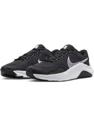Nike Sportswear Buty sportowe "Legend Essential 3" w kolorze czarnym rozmiar: 37,5. Czarne obuwie sportowe Nike Sportswear, bez zapięcia, do biegania. Za 245.96 zł.