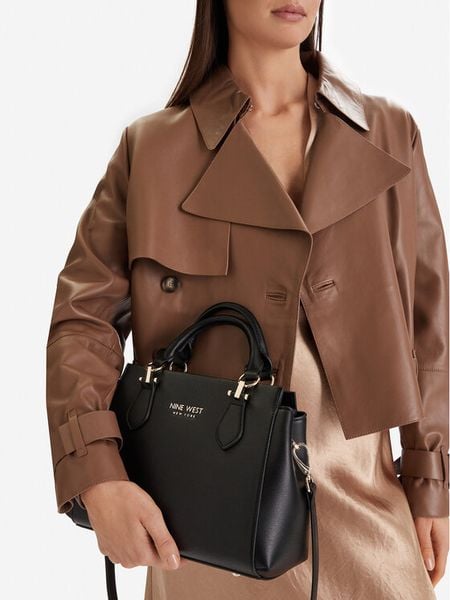 Nine West Torebka EO-Lumina-LX10278 Czarny. Czarne torebki klasyczne Nine West, bez wzorów, z materiału, bez dodatków. Za 349.99 zł.