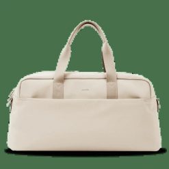 Duża torba sportowa WINGS WILLOW BEIGE. Brązowe torby na ramię Wings, bez wzorów, z materiału, sportowe, na ramię, duże, bez dodatków. Za 259.90 zł.