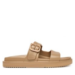 Klapki Tommy Hilfiger. Brązowe klapki TOMMY HILFIGER, bez wzorów, bez obcasa. Za 209.99 zł.