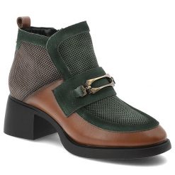 Brązowe Botki Maciejka Skórzane Buty Damskie. Brązowe botki Maciejka, z aplikacjami, ze skóry, bez obcasa, na obcasie, bez zapięcia. Za 305.99 zł.