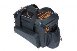 Torba na bagażnik Miles XL Pro MIK 2.0, czarna. Czarne torby na ramię BASIL, bez wzorów, z materiału, biznesowe, na ramię, bez dodatków. Za 574.49 zł.