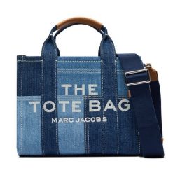 Torebka Marc Jacobs. Niebieskie torebki klasyczne Marc Jacobs, bez wzorów, bez dodatków. Za 1,439.00 zł.