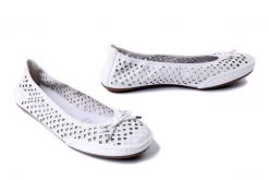 RIEKER 41489-80 white, baleriny damskie. Białe baleriny Rieker, bez wzorów, bez obcasa. Za 289.90 zł.