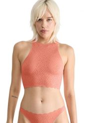 Sloggi Top "Zero Feel" w kolorze brzoskwiniowym rozmiar: M. Pomarańczowe koszulki sportowe Sloggi, bez wzorów, bez ramiączek. Za 132.95 zł.