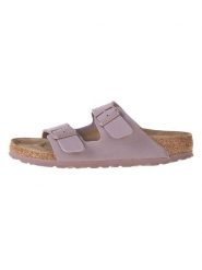 Birkenstock Klapki "Arizona" w kolorze fioletowym rozmiar: 40. Różowe klapki Birkenstock, bez wzorów, z otwartym noskiem, bez obcasa. Za 314.95 zł.