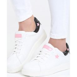 Biało-Różowe Buty Sportowe Friend Of Mine. Białe obuwie sportowe Born2be, bez zapięcia. Za 29.99 zł.