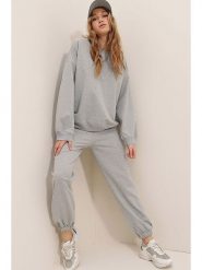 Trend Alacati 2-częściowy zestaw w kolorze szarym rozmiar: XL. Szare spodnie dresowe Trend Alacati, xl, bez wzorów, z dresówki. Za 78.99 zł.