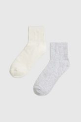 Skarpety 2-pack. Skarpety MOODO, bez wzorów, z bawełny. Za 31.99 zł.