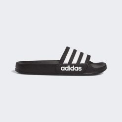 Klapki Adilette Shower. Białe klapki Adidas, bez wzorów, bez obcasa. Za 109.00 zł.