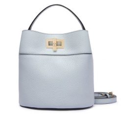 Torebka Furla. Niebieskie torebki klasyczne Furla, bez wzorów, bez dodatków. Za 1,179.00 zł.