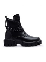 Foreverfolie Botki w kolorze czarnym rozmiar: 39. Czarne botki Foreverfolie, z aplikacjami, bez obcasa, bez zapięcia. Za 154.43 zł.