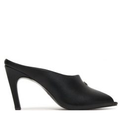 Klapki REPLAY. Czarne klapki Replay, bez wzorów, bez obcasa. Za 439.99 zł.