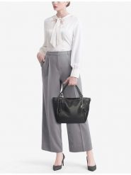 Lia Biassoni Skórzana torebka "Alserio" w kolorze czarnym - 42 x 26 x 14 cm rozmiar: onesize. Czarne torby na ramię Lia Biassoni, bez wzorów, z materiału, na ramię, bez dodatków. Za 347.99 zł.