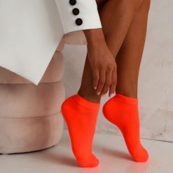 Bawełniane stopki GŁADKIE NEON POMARAŃCZ 824. Skarpety Milena, bez wzorów, z bawełny. Za 13.90 zł.