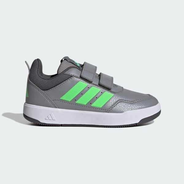 Buty Tensaur Sport 3.0 CF K. Brązowe obuwie sportowe Adidas, z gumy, bez zapięcia, na jogę i pilates. Za 169.00 zł.