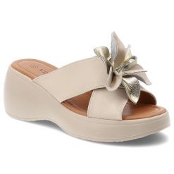 Klapki damskie Vinceza, cholewka ze skóry naturalnej wsuwany fason z ozdobnym kwiatem, beżowe, 41511. Brązowe klapki VINCEZA, z aplikacjami, ze skóry, bez obcasa, na koturnie. Za 159.00 zł.