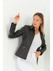 Basics & More Skórzana kurtka w kolorze czarnym rozmiar: L. Czarne kurtki Basics & More, l, bez wzorów, ze skóry, bez kaptura. Za 528.34 zł.