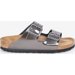 Birkenstock - Klapki Arizona. Zielone klapki Birkenstock, bez wzorów, z materiału, bez obcasa, na płaskiej podeszwie. W wyprzedaży za 269.90 zł.